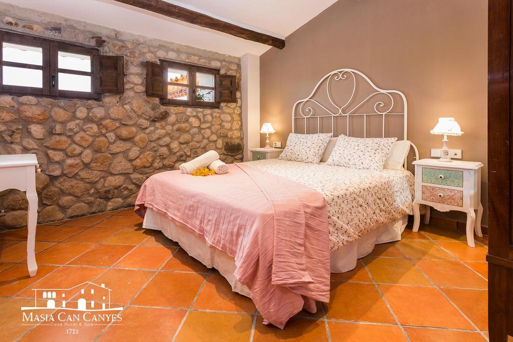 Masia Can Canyes & Spa San Lorenzo de Hortons ภายนอก รูปภาพ